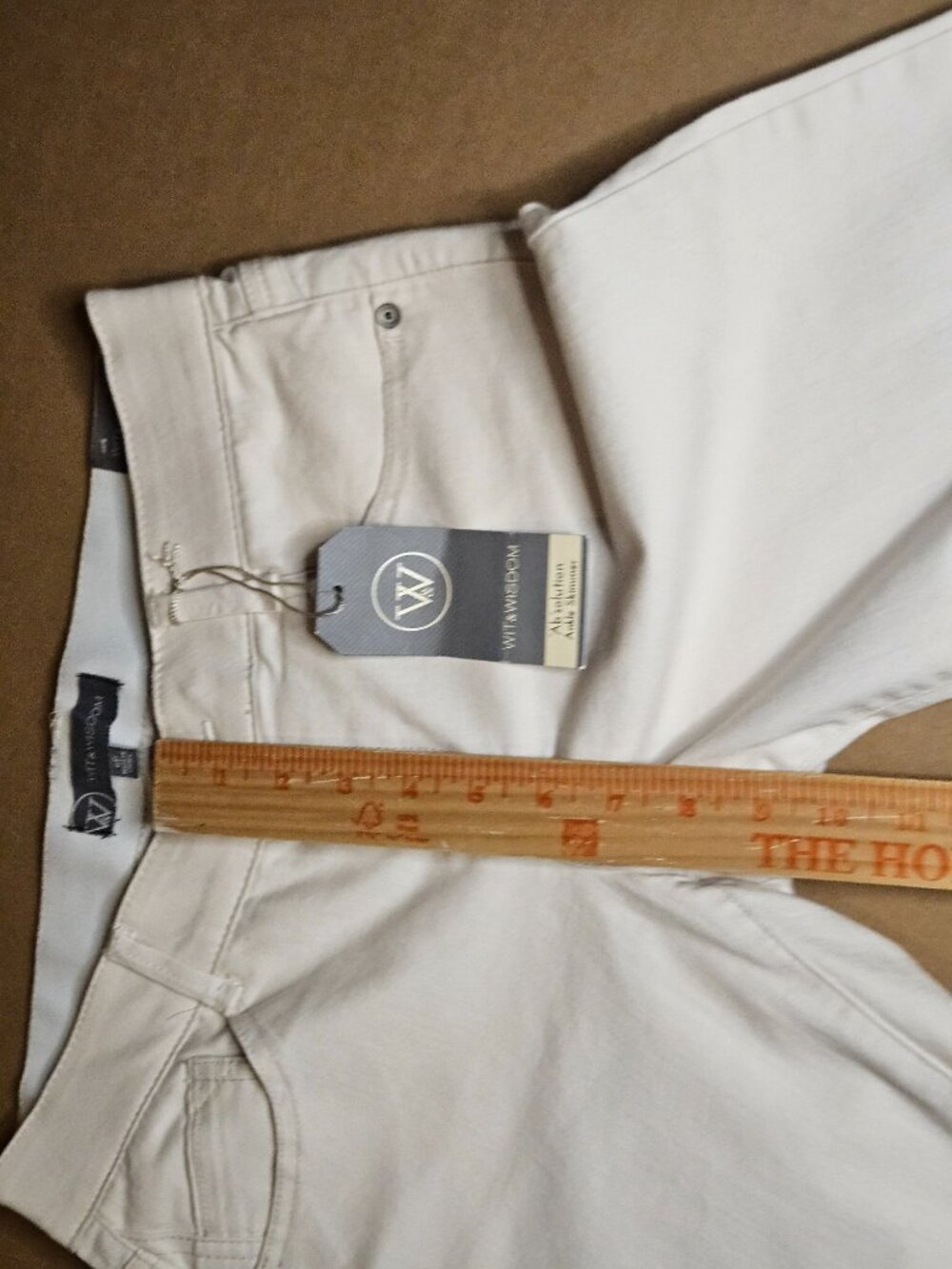 Wit & Wisdom Khaki Ankle Pants With Ab Solution Slimming Panels Size 6P - Picture 8 of 8